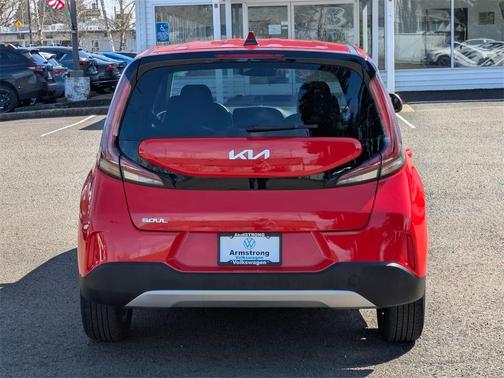 2024 Kia Soul LX