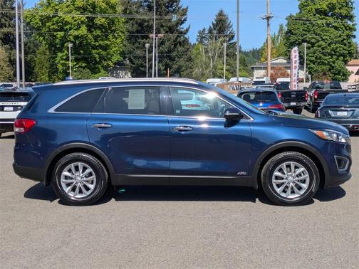 2017 Kia Sorento LX