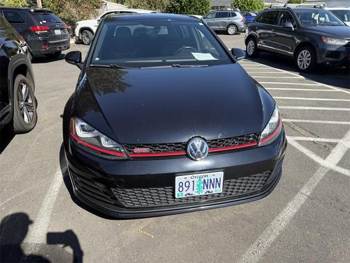 2016 Volkswagen Golf GTI 2.0T SE w/Performance Package 4-Door