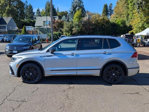 2022 Volkswagen Tiguan 2.0T SE R-Line Black