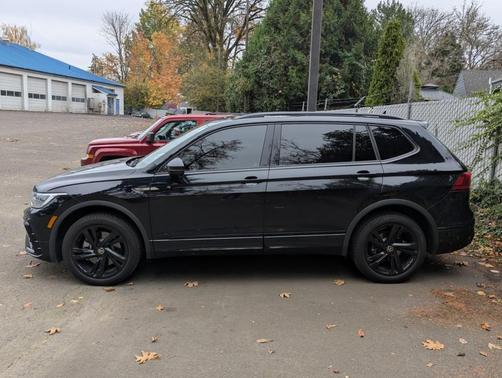 2024 Volkswagen Tiguan 2.0T SE R-Line Black