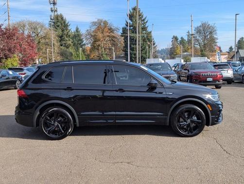 2024 Volkswagen Tiguan 2.0T SE R-Line Black