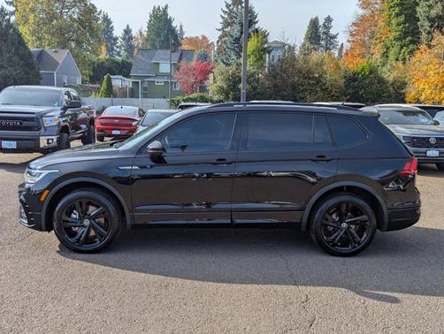 2024 Volkswagen Tiguan 2.0T SE R-Line Black