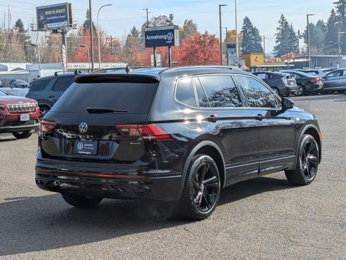 2024 Volkswagen Tiguan 2.0T SE R-Line Black