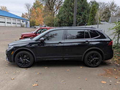 2024 Volkswagen Tiguan 2.0T SE R-Line Black