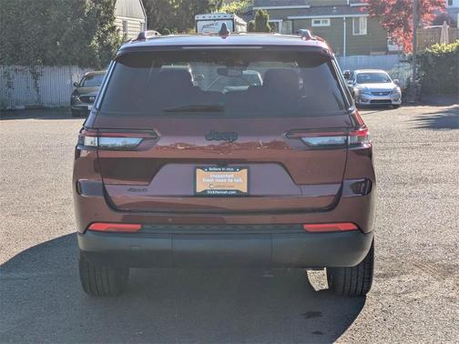 2023 Jeep Grand Cherokee L Laredo