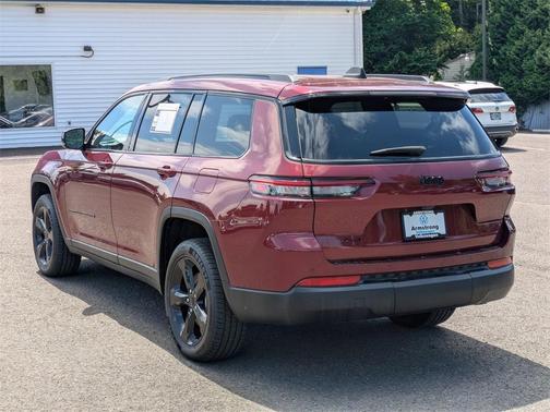 2023 Jeep Grand Cherokee L Laredo