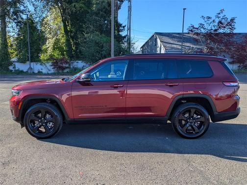 2023 Jeep Grand Cherokee L Laredo