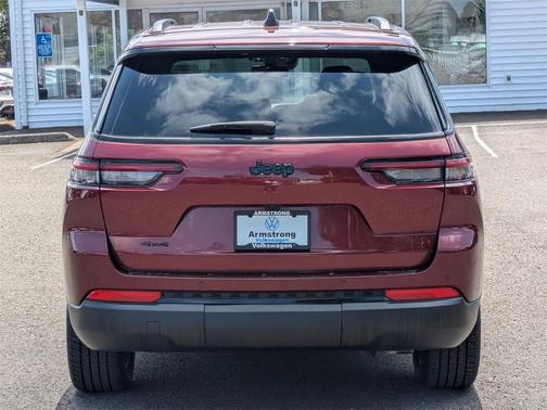 2023 Jeep Grand Cherokee L Laredo