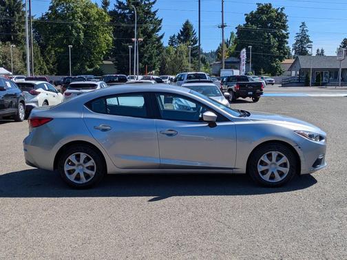 2015 Mazda Mazda3 i Sport