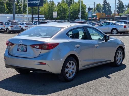 2015 Mazda Mazda3 i Sport
