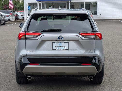 2022 Toyota RAV4 Hybrid SE