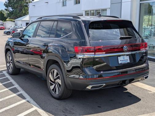 2025 Volkswagen Atlas 2.0T SE