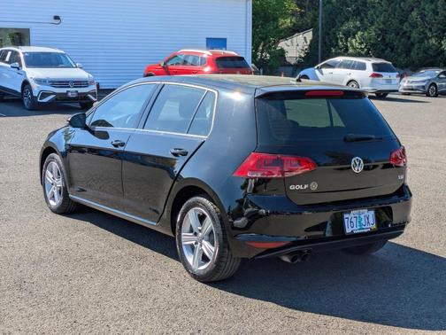 2017 Volkswagen Golf TSI Wolfsburg Edition 4-Door