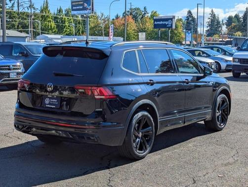 2023 Volkswagen Tiguan 2.0T SE R-Line Black