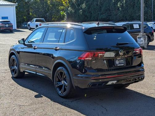 2023 Volkswagen Tiguan 2.0T SE R-Line Black