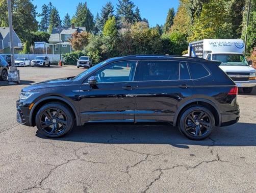 2023 Volkswagen Tiguan 2.0T SE R-Line Black