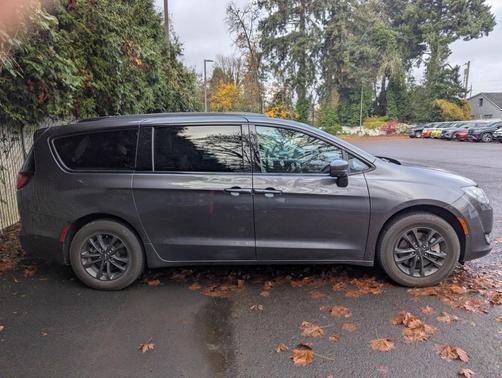 2020 Chrysler Pacifica Launch Edition