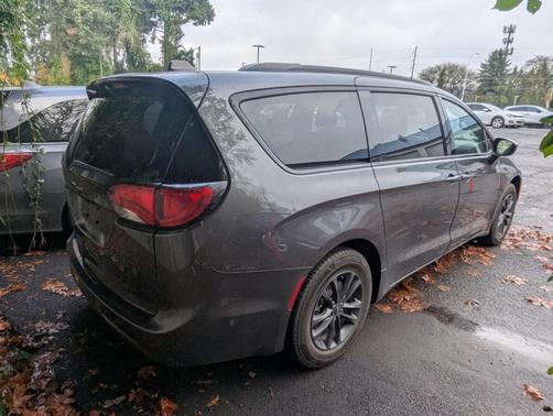 2020 Chrysler Pacifica Launch Edition