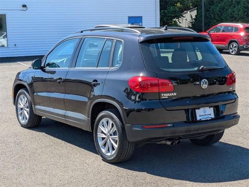 2017 Volkswagen Tiguan Limited 2.0T