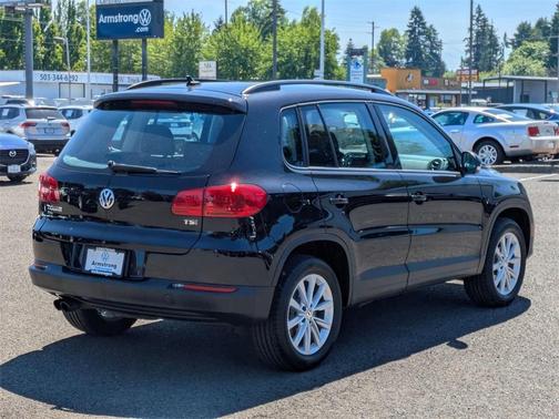 2017 Volkswagen Tiguan Limited 2.0T