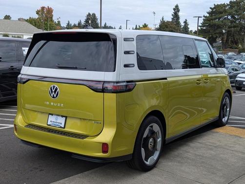 2025 Volkswagen ID. Buzz Pro S Plus