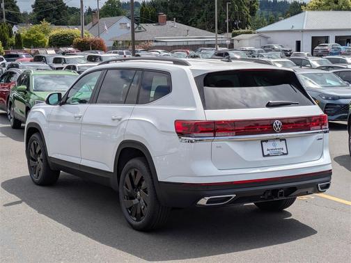 2025 Volkswagen Atlas 2.0T SE