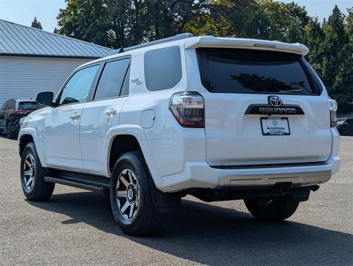 2024 Toyota 4Runner TRD Off Road