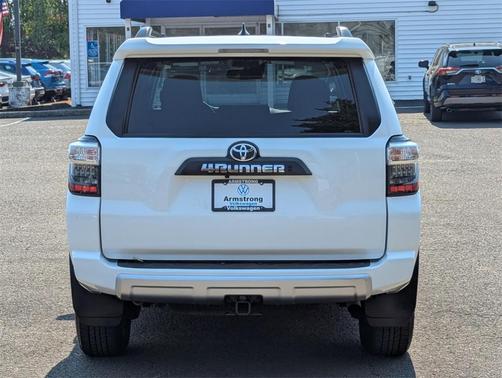 2024 Toyota 4Runner TRD Off Road