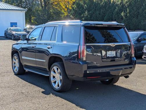 2018 Cadillac Escalade Luxury
