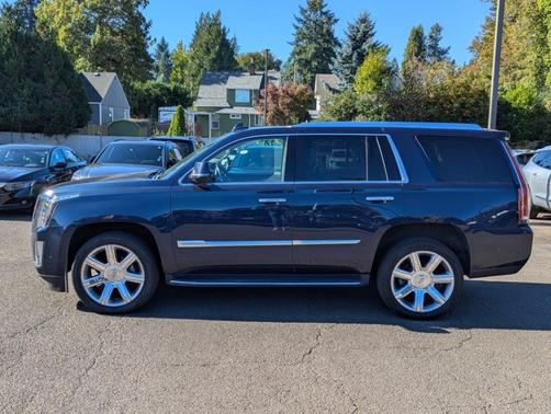 2018 Cadillac Escalade Luxury