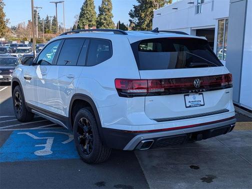 2025 Volkswagen Atlas 2.0T Peak Edition