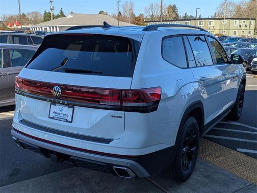 2025 Volkswagen Atlas 2.0T Peak Edition