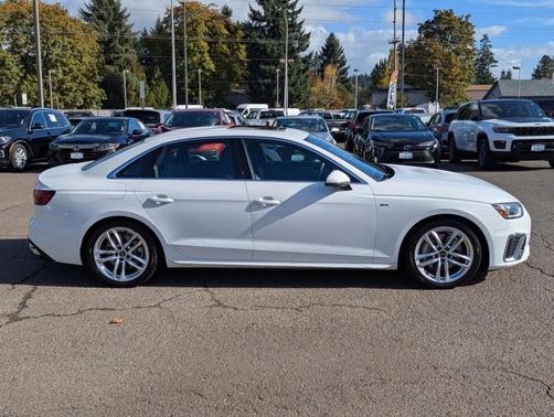 2023 Audi A4 45 S line Premium Plus
