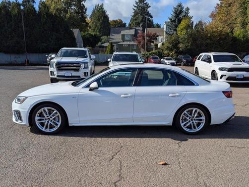 2023 Audi A4 45 S line Premium Plus