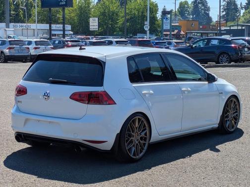 2016 Volkswagen Golf GTI AUTOBAHN