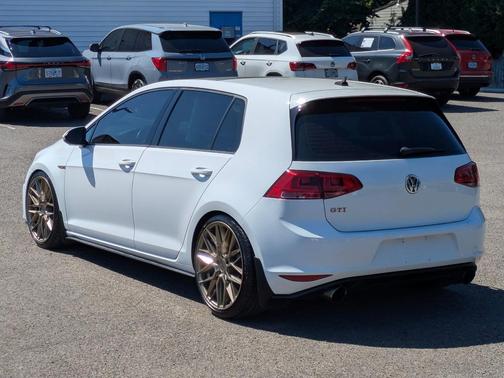 2016 Volkswagen Golf GTI AUTOBAHN