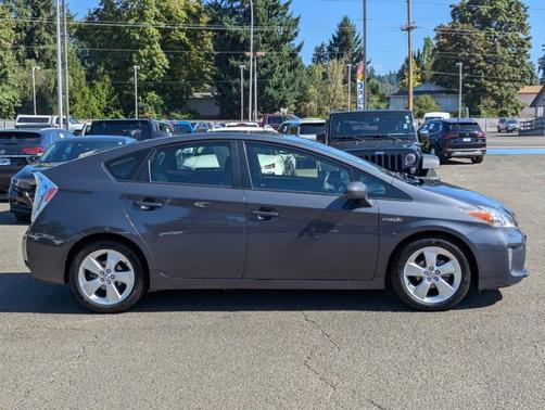 2014 Toyota Prius Five