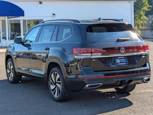 2024 Volkswagen Atlas 2.0T SE