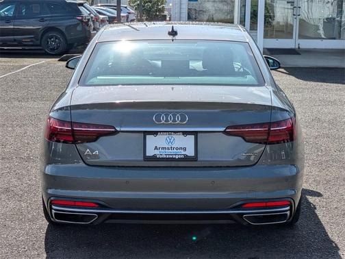 2024 Audi A4 45 S line quattro Premium