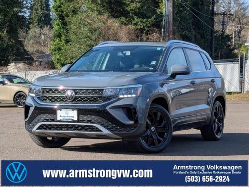 Pure Gray 2022 Volkswagen Taos 1.5T SE SUV
