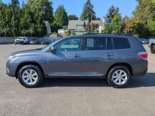2011 Toyota Highlander SE