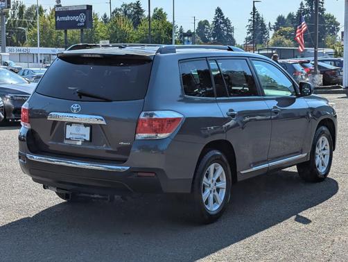 2011 Toyota Highlander SE