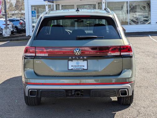 2024 Volkswagen Atlas 2.0T Peak Edition SEL