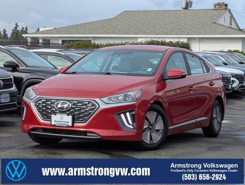 2022 Hyundai IONIQ Hybrid SE