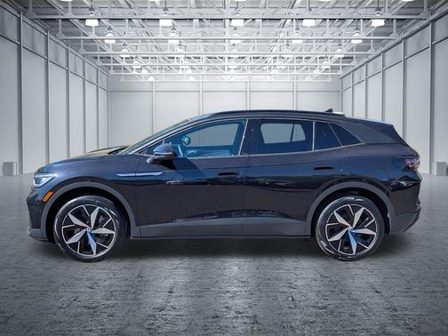 Deep Black Pearl Effect 2023 Volkswagen ID.4 Pro S