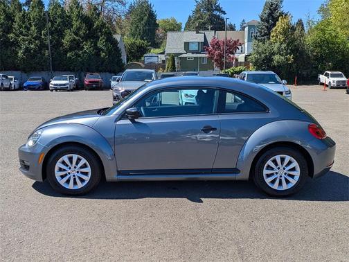 2014 Volkswagen Beetle Auto 2.5L Entry