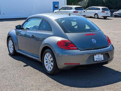 2014 Volkswagen Beetle Auto 2.5L Entry