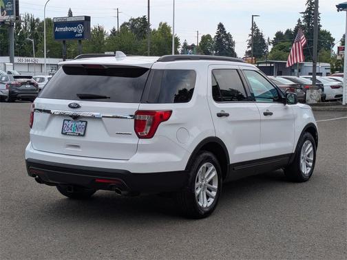 2016 Ford Explorer Base