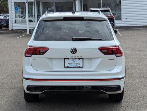 2022 Volkswagen Tiguan 2.0T SE R-Line Black